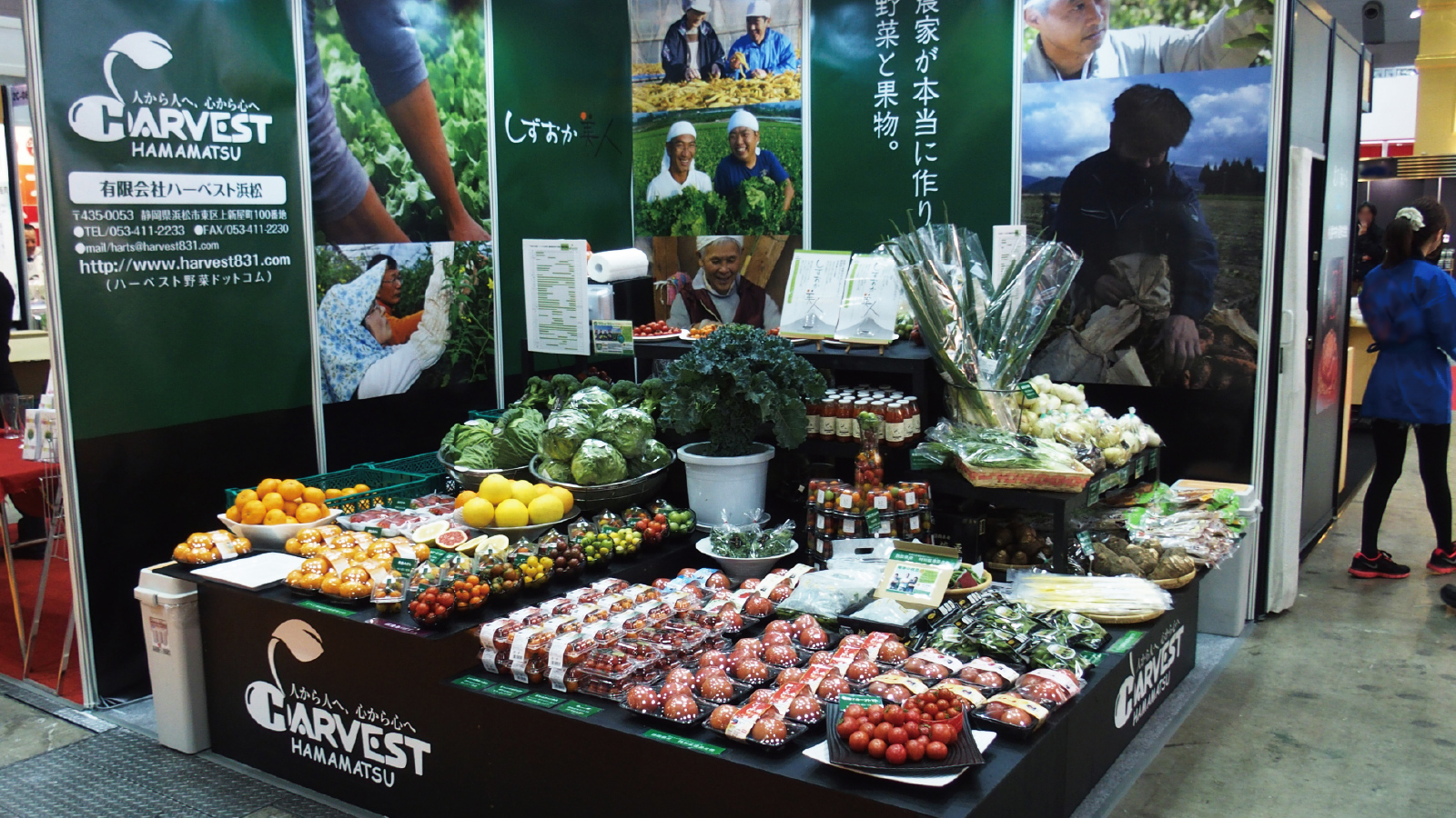 スーパーの売場と販促物のイメージ